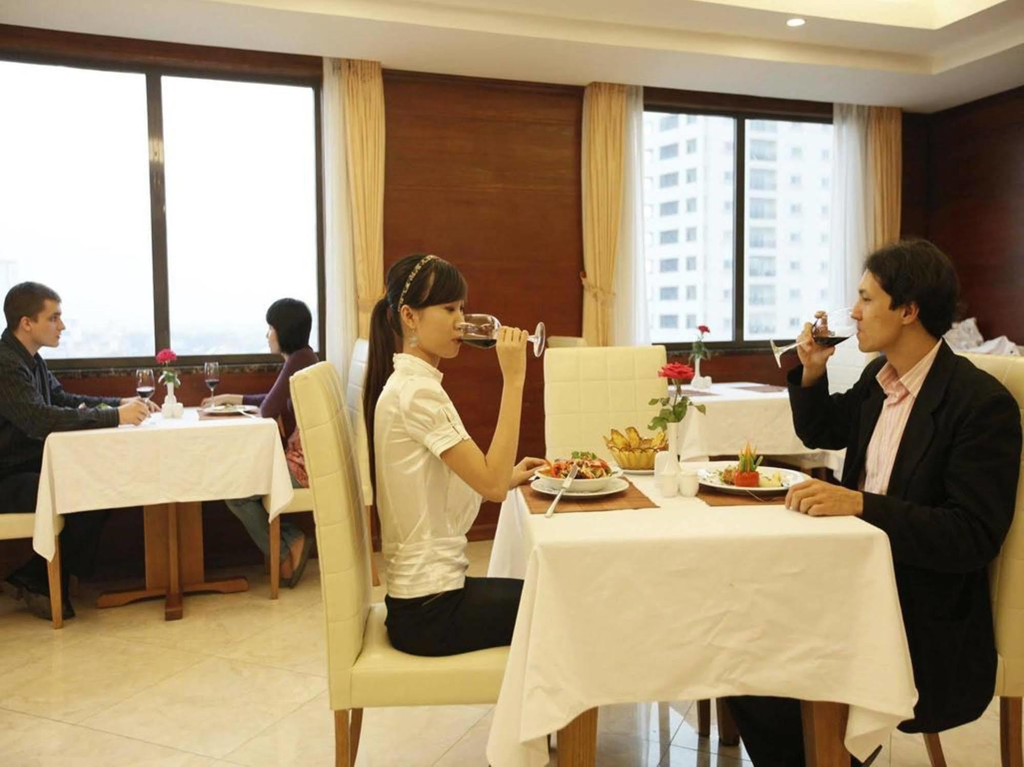 Royal Gate Hotel Ханой Екстер'єр фото